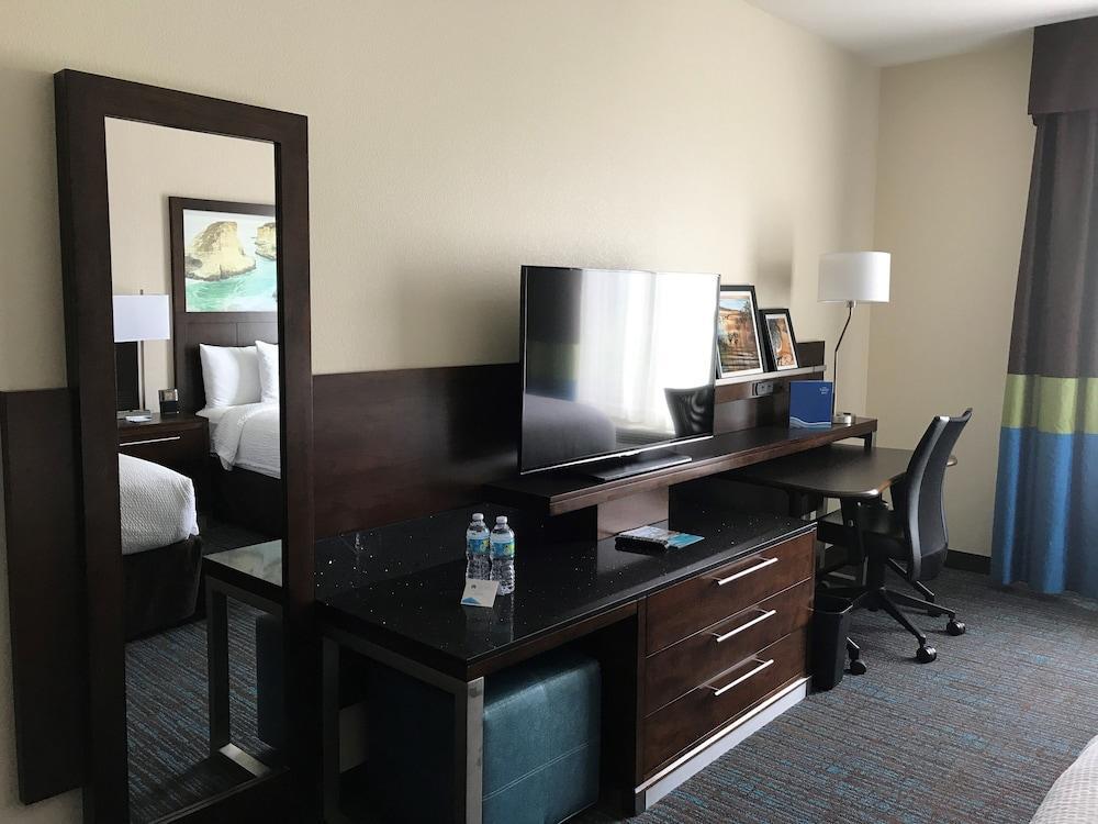 Fairfield Inn & Suites By Marriott San Diego Carlsbad Bagian luar foto